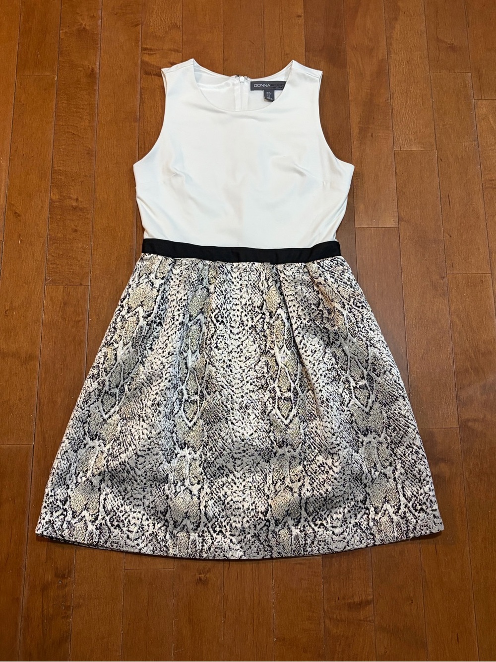 Donna Ricco White Sleeveless Snake Print Midi Dress Women’s S
